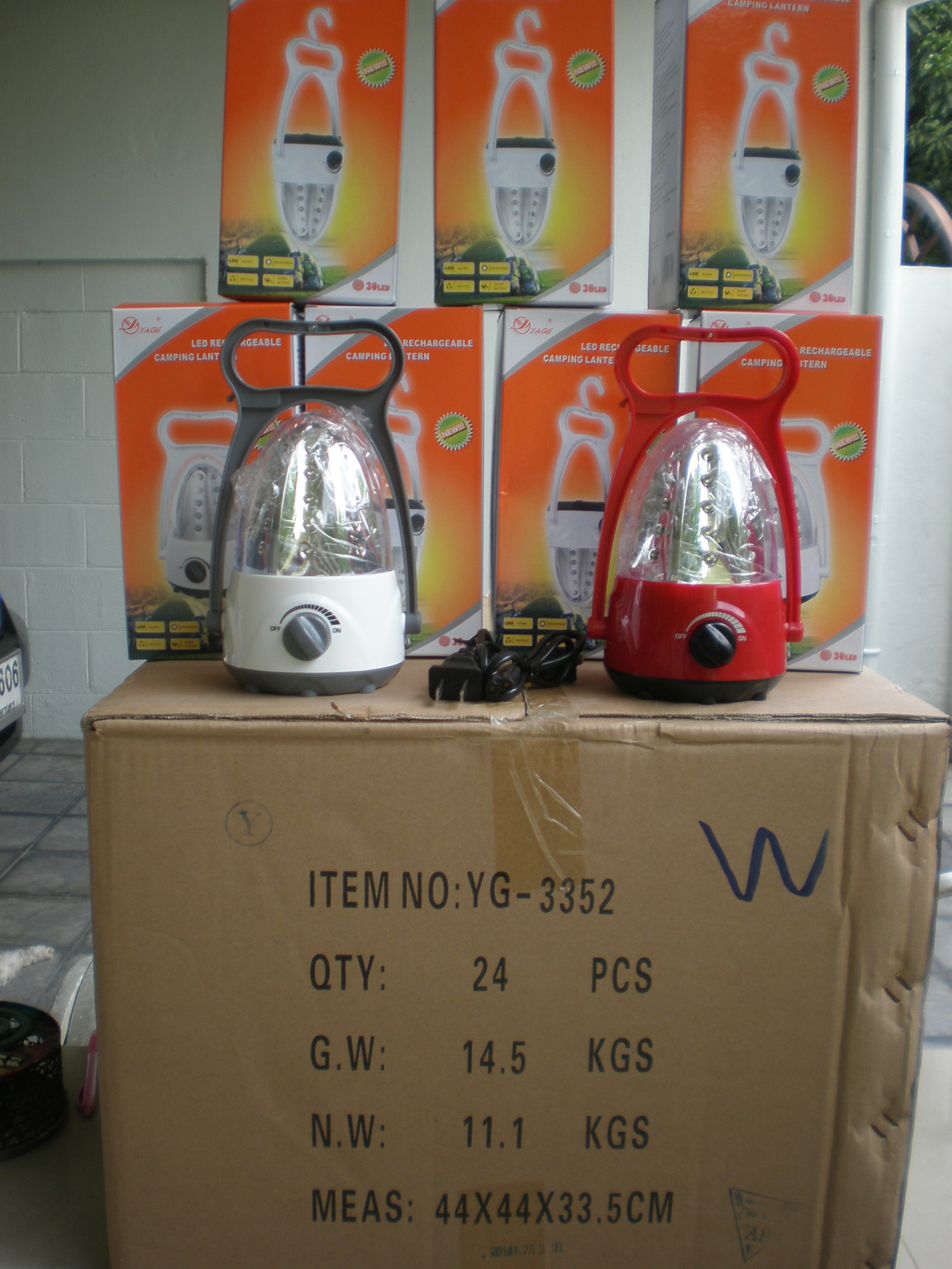 โคมตะเกียงใช้หลอด LED 30 ดวง YG3352สีแดง