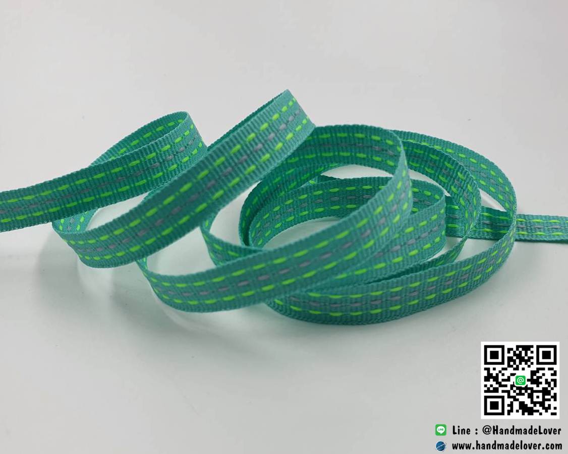 ริบบิ้นผ้า สีเขียวมิ้นท์ ปักลายขีด ขนาด 10 mm (ม้วน 36 หลา)