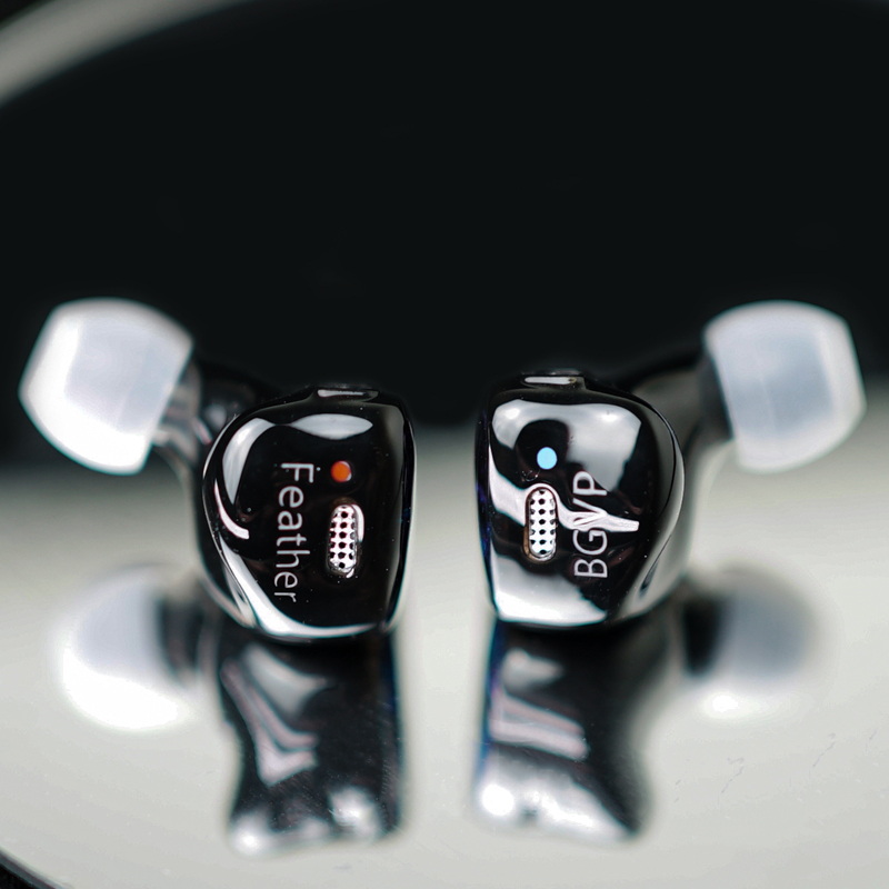 BGVP Feather หูฟัง IEMs 5 ไดรเวอร์ 4BA+1DD สายชุบเงินถัก4 เปลี่ยนหัวแจ็คได้ ประกันศูนย์ไทย