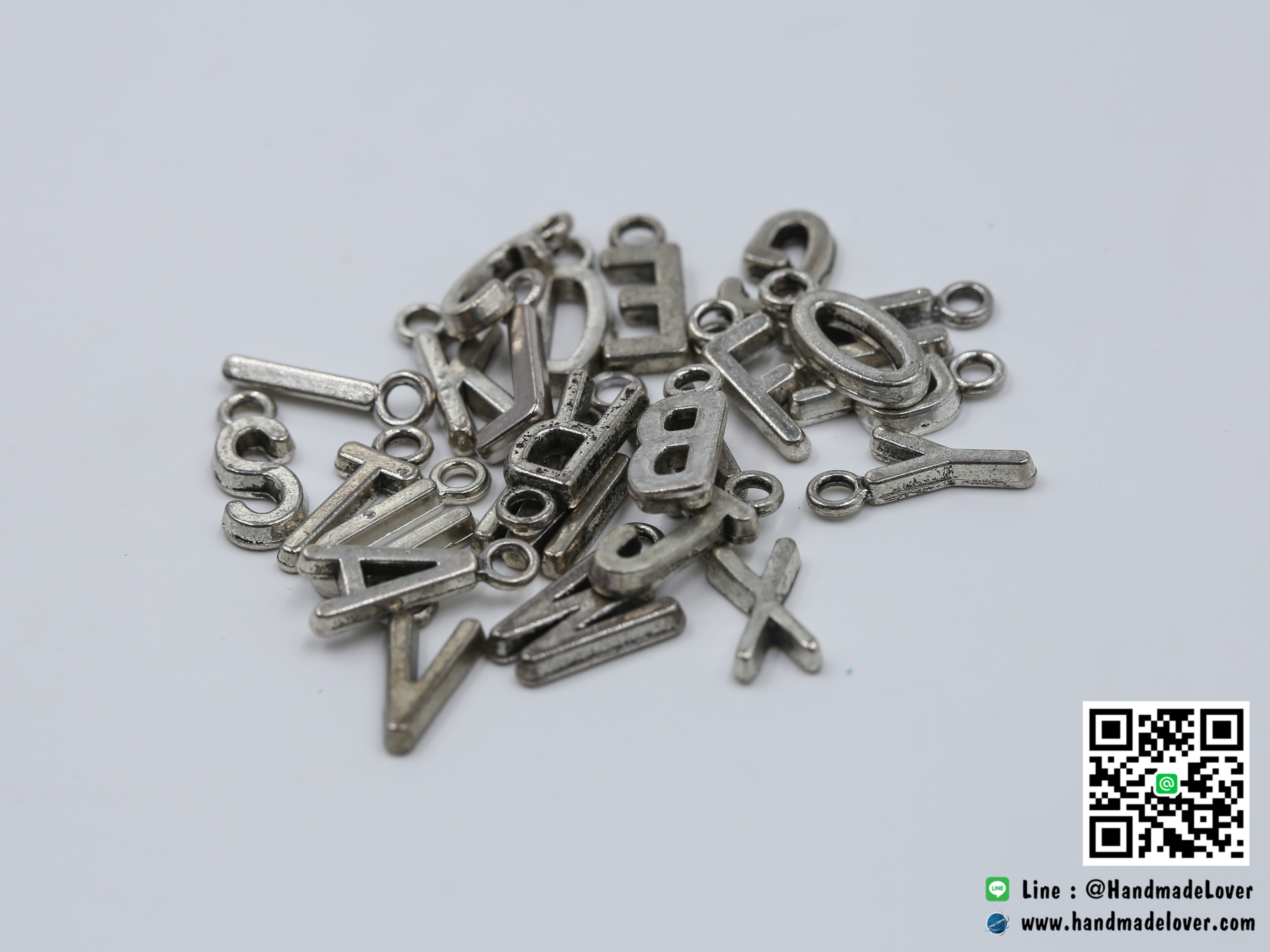 จี้,ตัวห้อยซิปโลหะ สีนิเกิล ตัว "A-Z" แบบห้อย