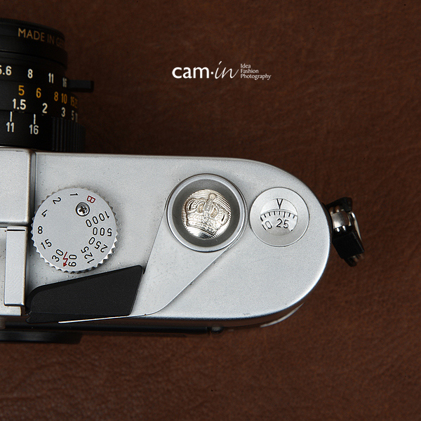 Soft Shutter Release Button รุ่น 10 mm ลายมงกุฎ ใช้กับ Fuji XT20 XT10 XT2 XE2 X20 X100 XE1 Leica ฯลฯ