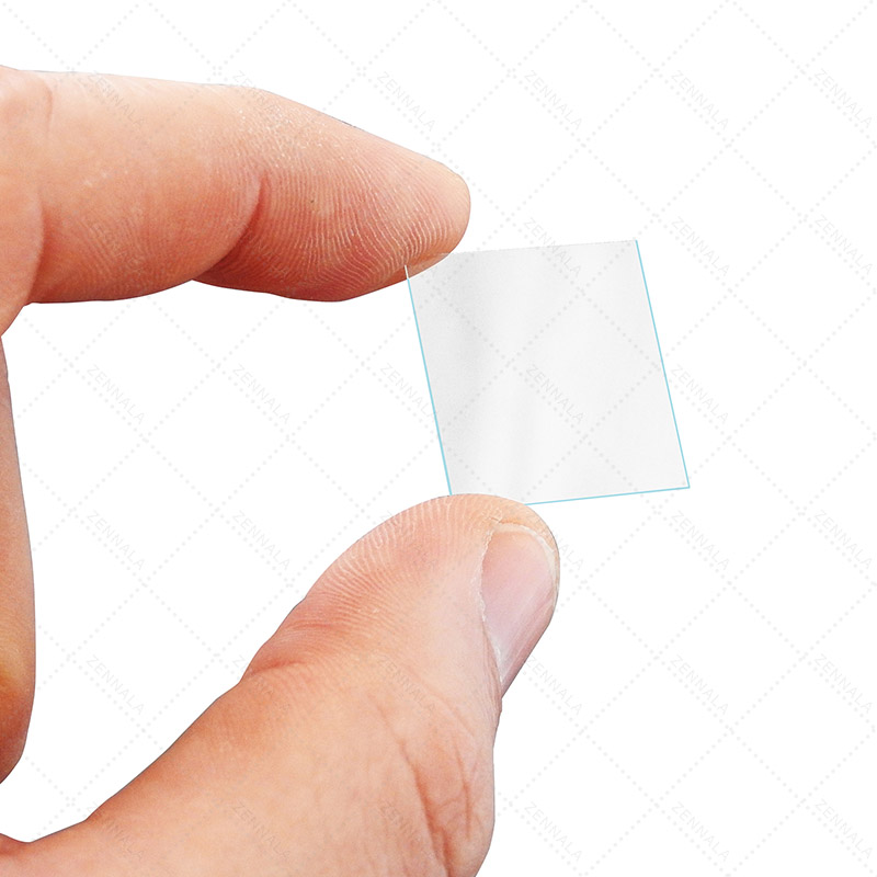 กระจกปิดสไลด์ Microscope 18x18 mm square (1 กล่อง)