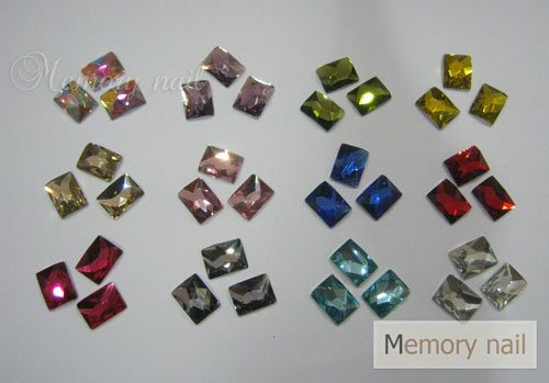เพชรติดเล็บ สี่เหลี่ยมผืนผ้า10 มิล คละสี กล่องกลมเล็ก