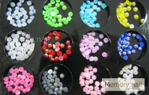 มุกสีเหลือบรุ้ง 12 สี แบบเป็นเซ็ต ขนาด 2.5 มิล กล่องดำ