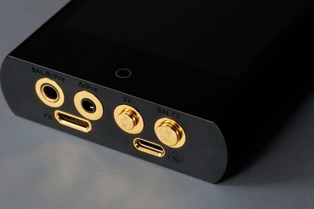 ขาย Cayin P35A+P44A ปลั๊กกันฝุ่นชุบทองสำหรับปิดช่องหูฟังเครื่องเล่นเพลงพกพา