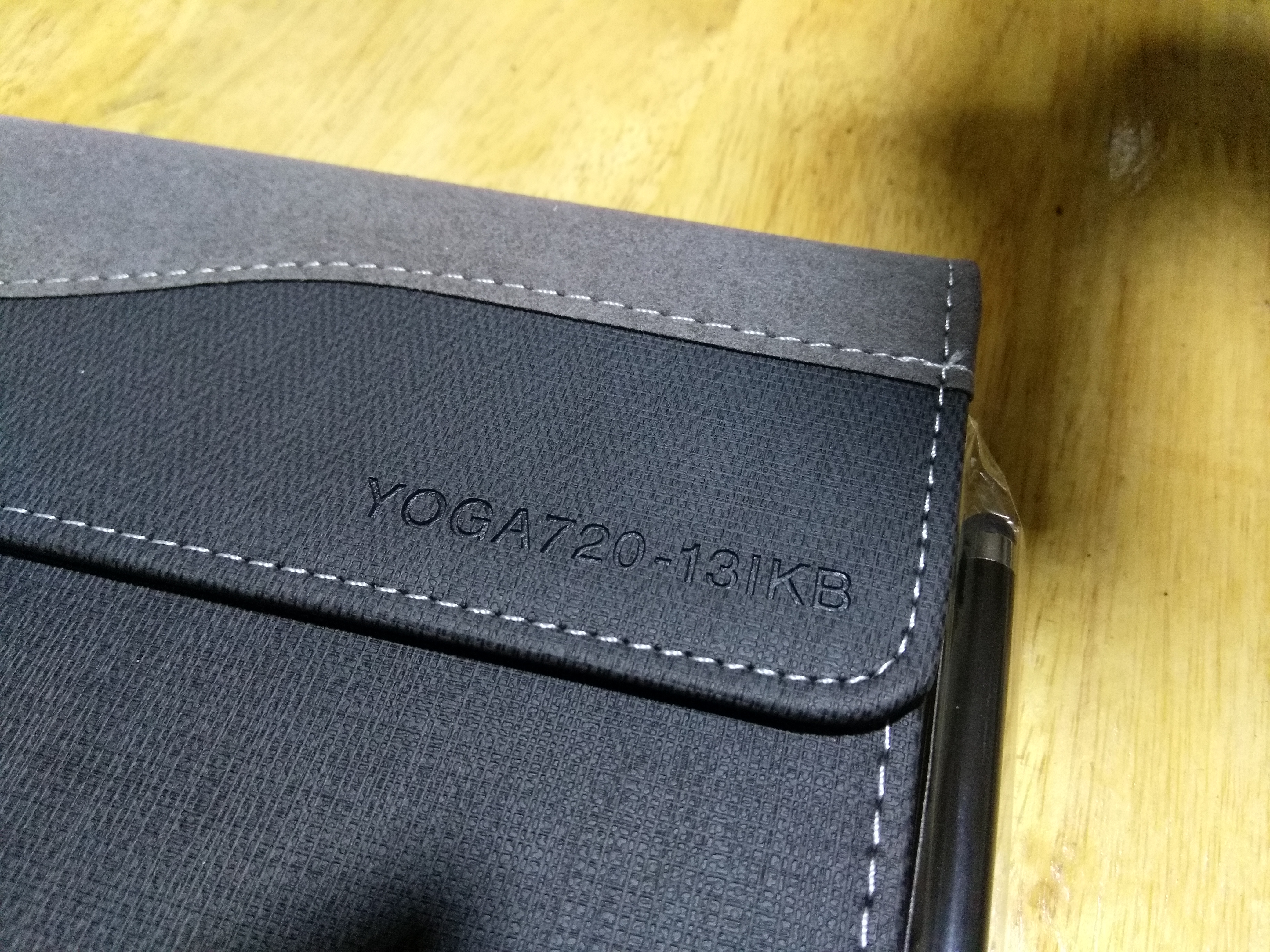 เคสสำหรับ Notebook Lenovo Yoga 720-13 13.3 นิ้ว จาก Veker [Pre-order]