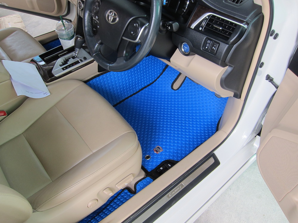พรมปูพื้นรถยนต์ พรมกระดุม รถ TOYOTA CAMRY ปี 2012-2018 ชุดภายในห้องโดยสาร จำนวน 16 ชิ้น