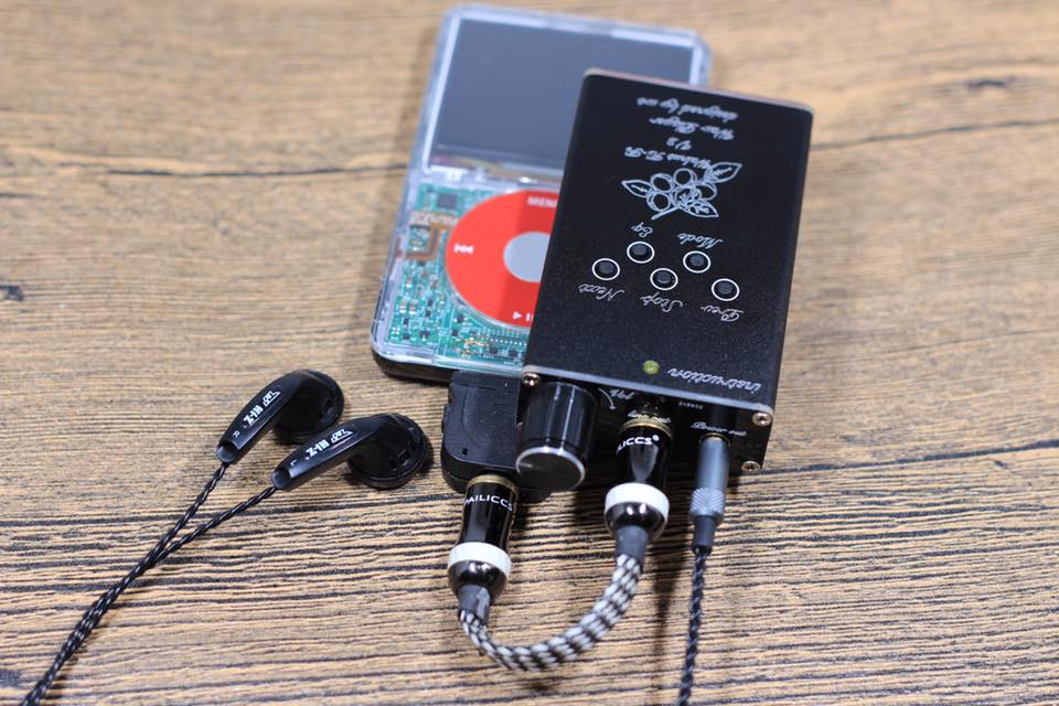 ขาย Walnut V2s เครื่องเล่นเพลงพกพาระดับ Budgetมี Dacในตัว รองรับ MP3 Lossless Flac APE