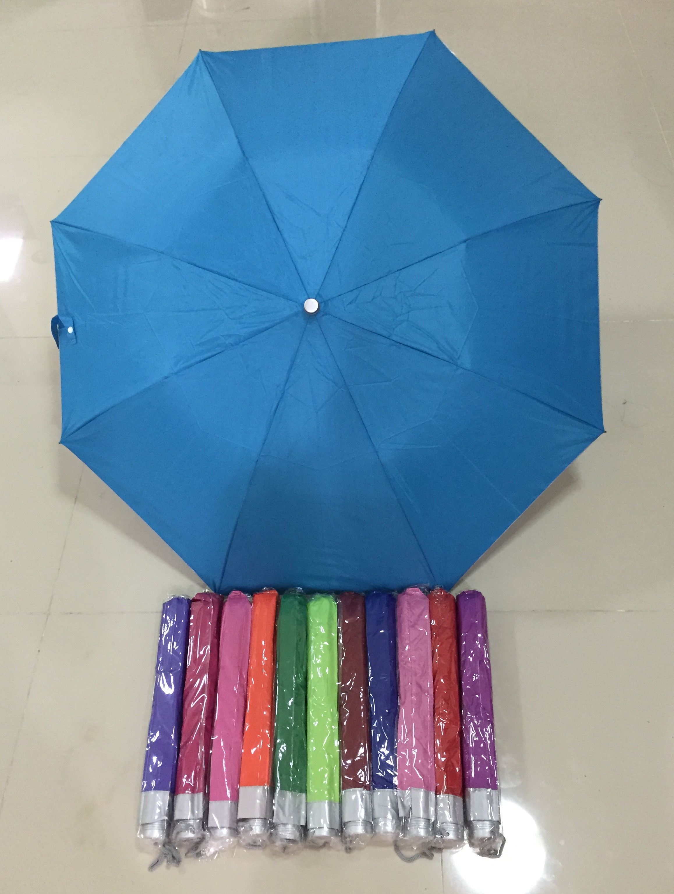 ร่มพับ2ตอน มือเปิด ผ้าUV สีพื้น โครงโลหะ ปลอกผ้า คละสี