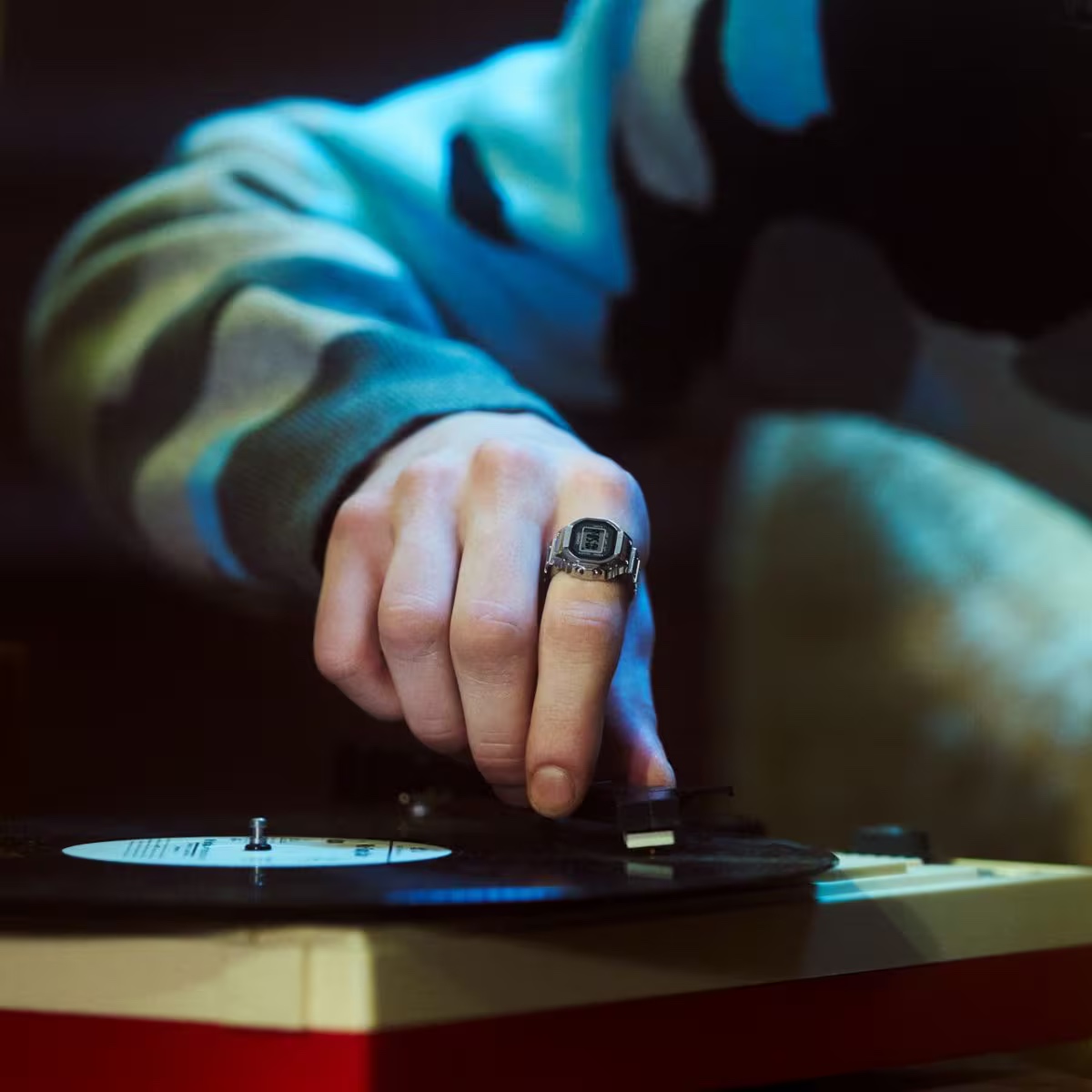 นาฬิกา CASIO นาฬิกาแหวน Limited ครบรอบ 50 ปีของ CASIO รุ่น CRW-001-1 ของแท้ รับประกัน1ปี