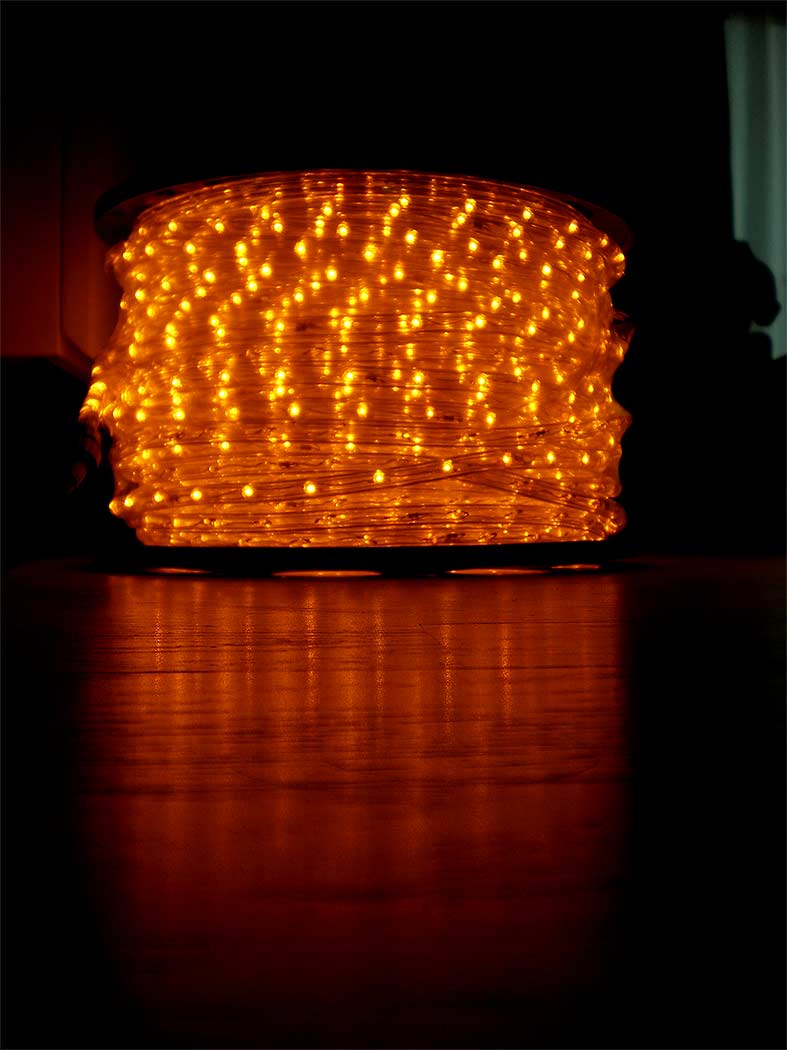 ไฟท่อ LED 2 สาย กลม สีเหลือง 100 M เกรด A