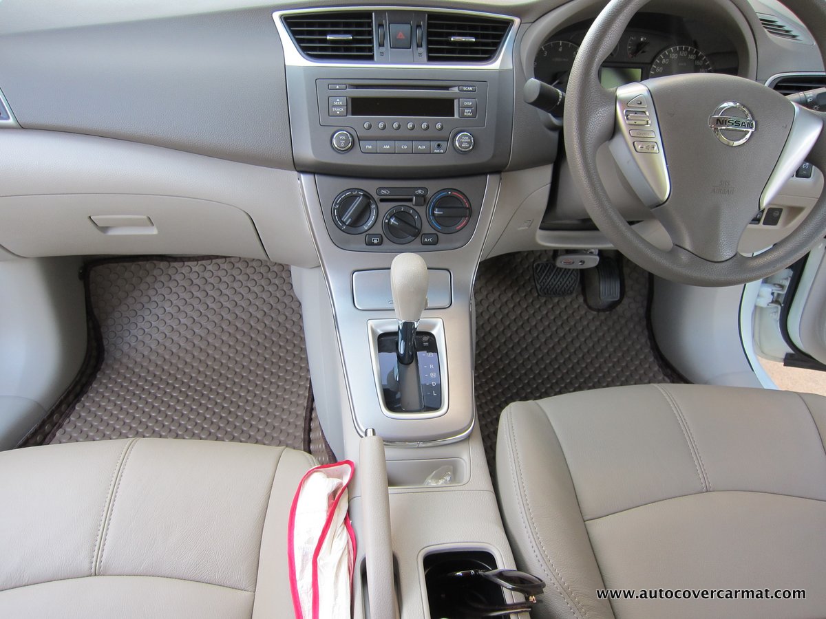 พรมปูพื้นรถยนต์ พรมกระดุม รถ NISSAN SYLPHY และ PULSAR ชุดภายในห้องโดยสาร จำนวน 14 ชิ้น