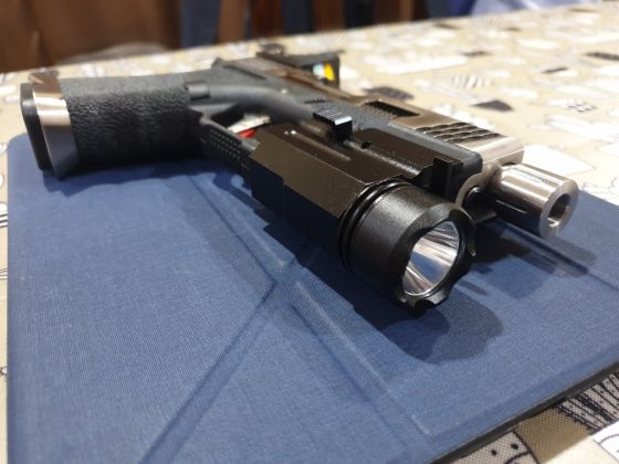 ไฟฉายติดปืน X100