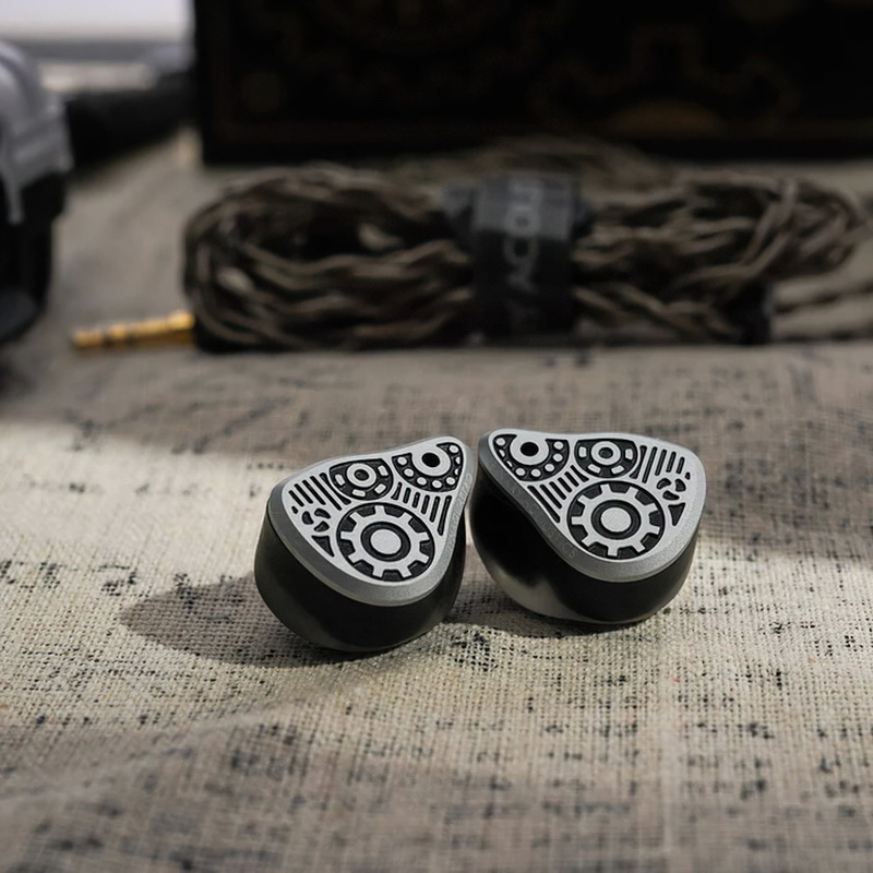 Binary Dynaquattro หูฟัง IEMs 4 ไดรเวอร์ Dynamic ประกันศูนย์ไทย