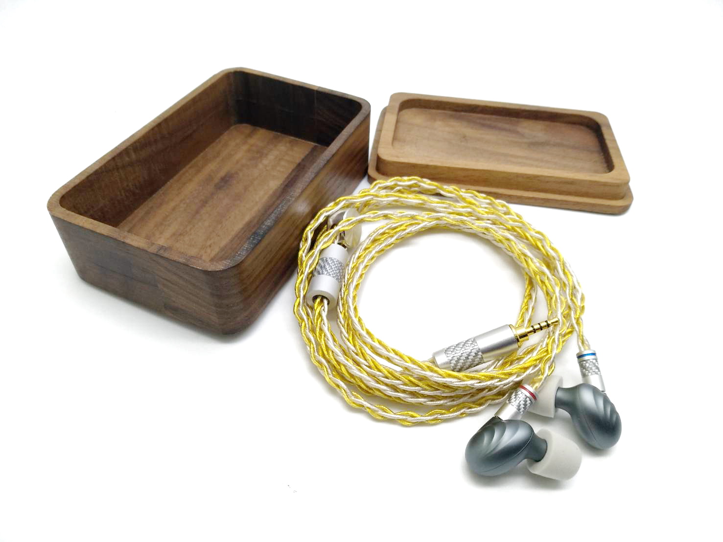 ขาย X-Tips Golden Guardian สายหูฟังขั้ว 2pin 0.78 สำหรับ TFZ ทุกรุ่น