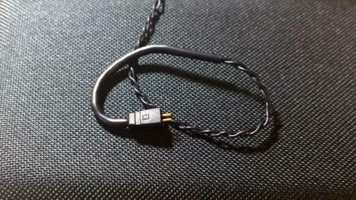 ขาย Auglamour AG-R8 หูฟังระดับ Hi-Fi เสียงดี เบสเด่น ถอดสายได้ มี 2 สี