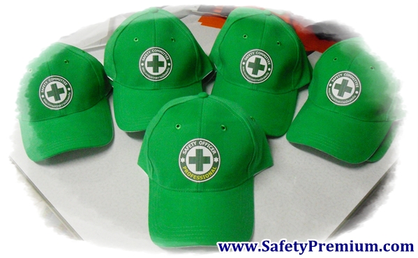 หมวกสีเขียว สำหรับ Safety Committee และ Safety Officer
