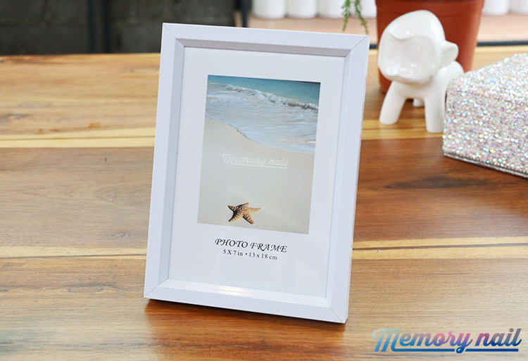 กรอบรูป สีขาว พลาสติก ขนาด 13X18 เซนติเมตร