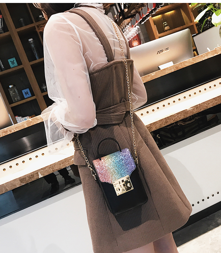 กระเป๋าแฟชั่น ทรงกล่องแนวตั้ง