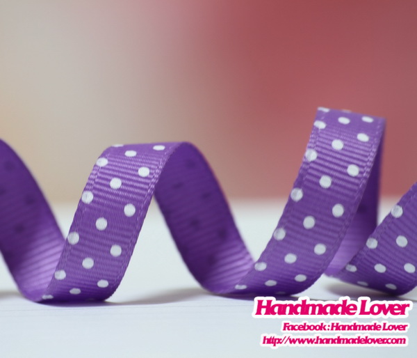 ริบบิ้นผ้า กรอสเกรน สีม่วง พิมพ์ลายจุด