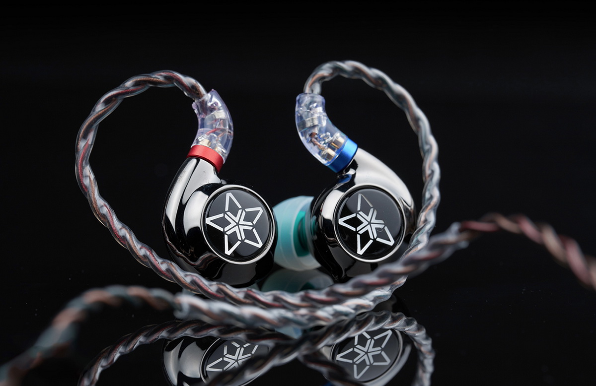 ขาย FiiO FH11 หูฟัง IEMs Hybrid 2 ไดรเวอร์ 1BA+1DD รองรับ Hi-Res ประกันศูนย์ไทย