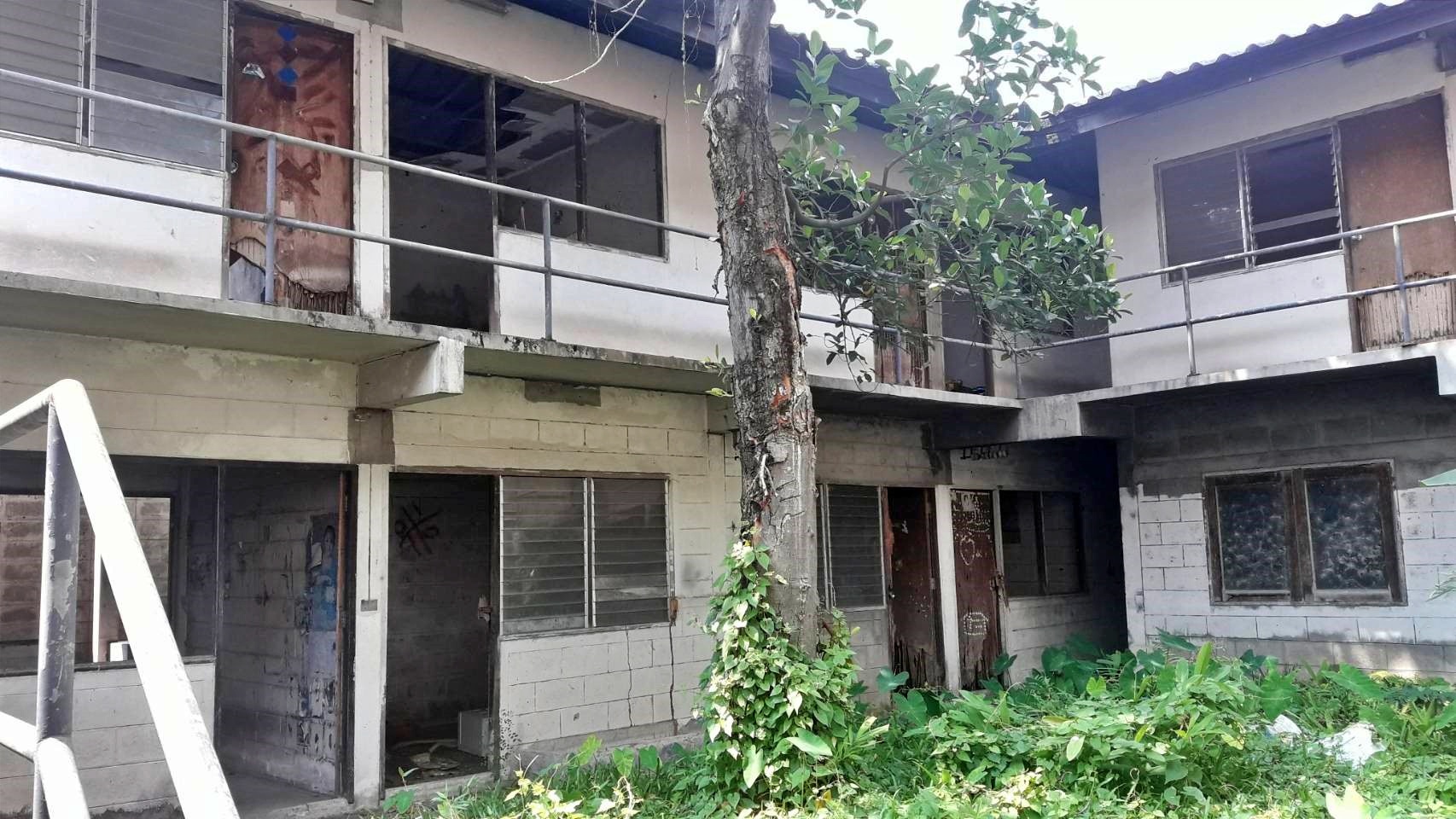 🧧ติดทรัพย์🧧ขายที่ดินพร้อมโกดัง พระราม 2 บางขุนเทียน เนื้อที่ 1 ไร่ 3 งาน 3 ตารางวา ขายยกแปลงพร้อมสิ่งปลูกสร้าง 37,500,000 บ. (พื้นที่สีส้ม) รวมพื้นที่ใข้สอย ทั้ง 2 โกดัง 1,140 ตรม หน้ากว้างติดถนนในซอย 50 เมตร ถนนซอยกว้าง เทพื้นค