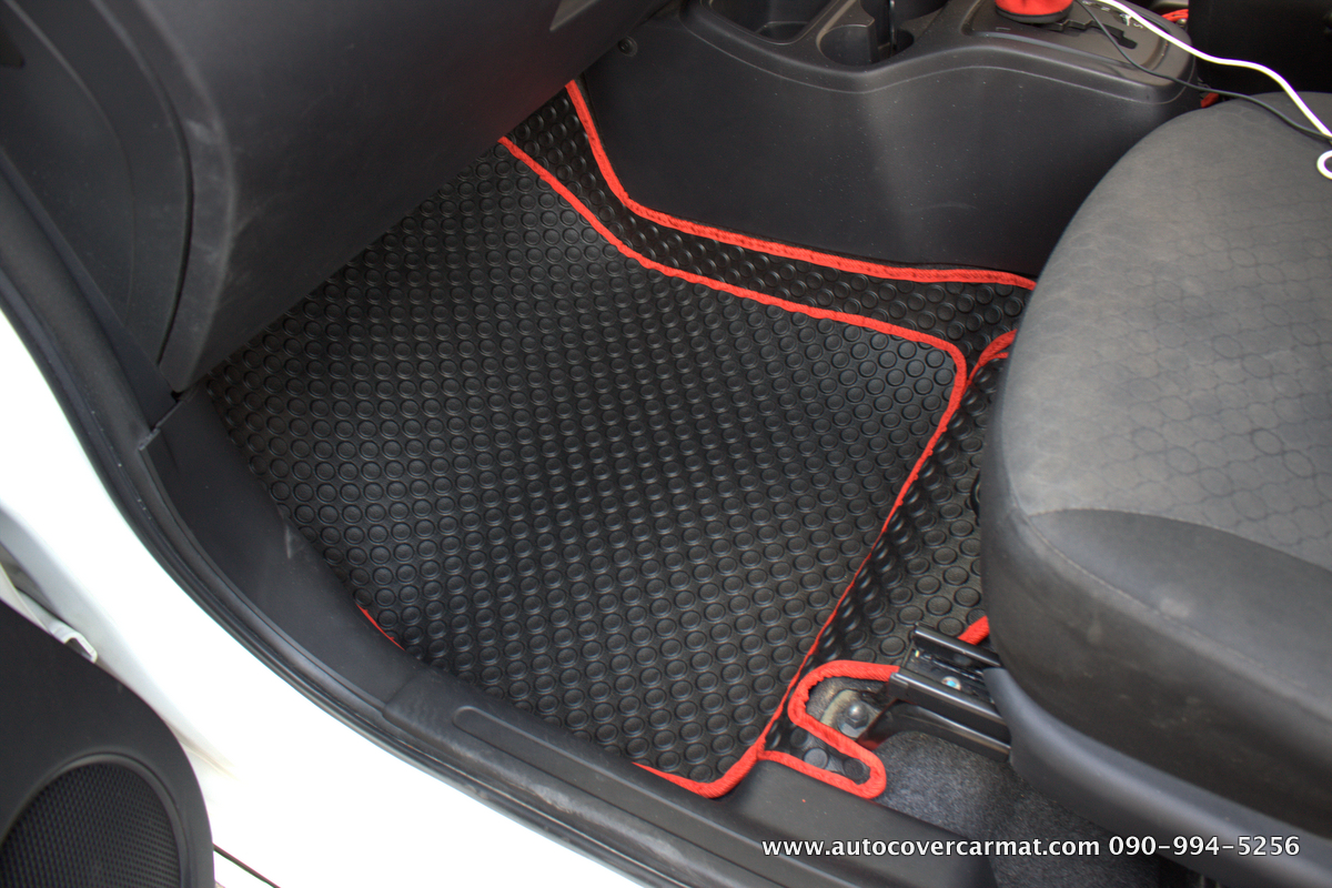 พรมปูพื้นรถยนต์ พรมกระดุม รถ MITSUBISHI MIRAGE ชุดภายในห้องโดยสาร จำนวน 11 ชิ้น
