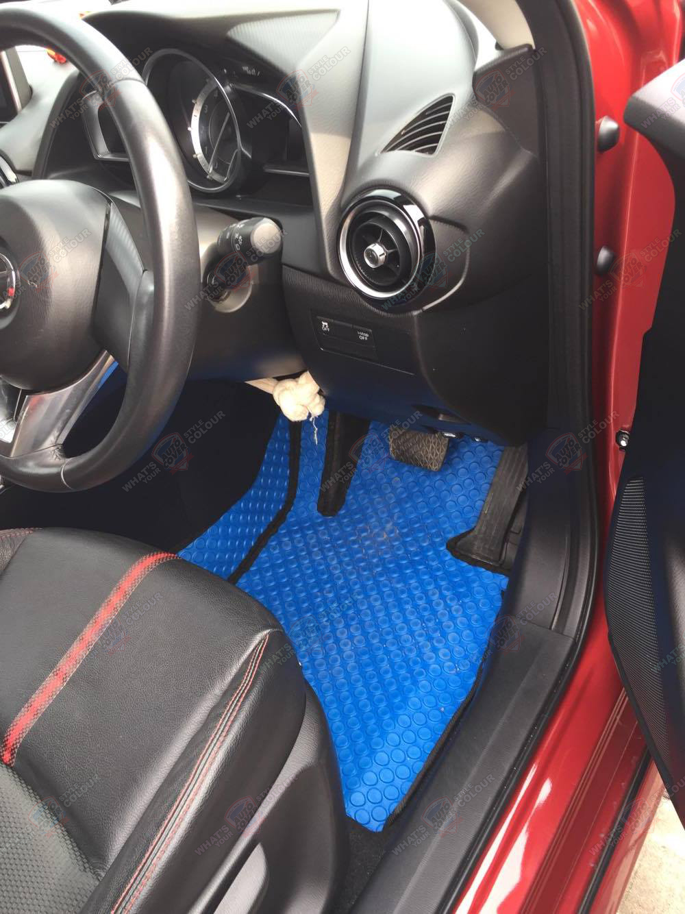 พรมปูพื้นรถยนต์ พรมกระดุม รถ MAZDA 2 Skyactiv 4-5 Door ปี 2015-2021 ชุดภายในห้องโดยสาร จำนวน 15 ชิ้น
