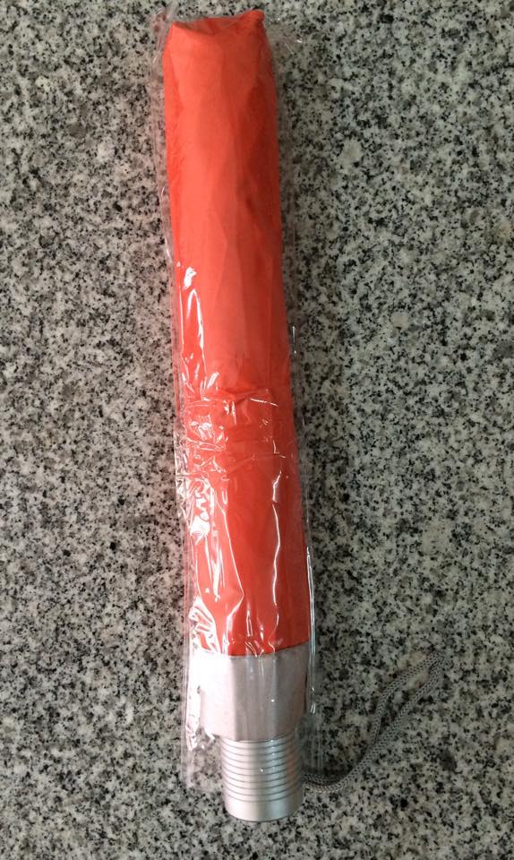 ร่มพับ2ตอน มือเปิด ผ้าUV สีพื้น โครงโลหะ ปลอกผ้า คละสี