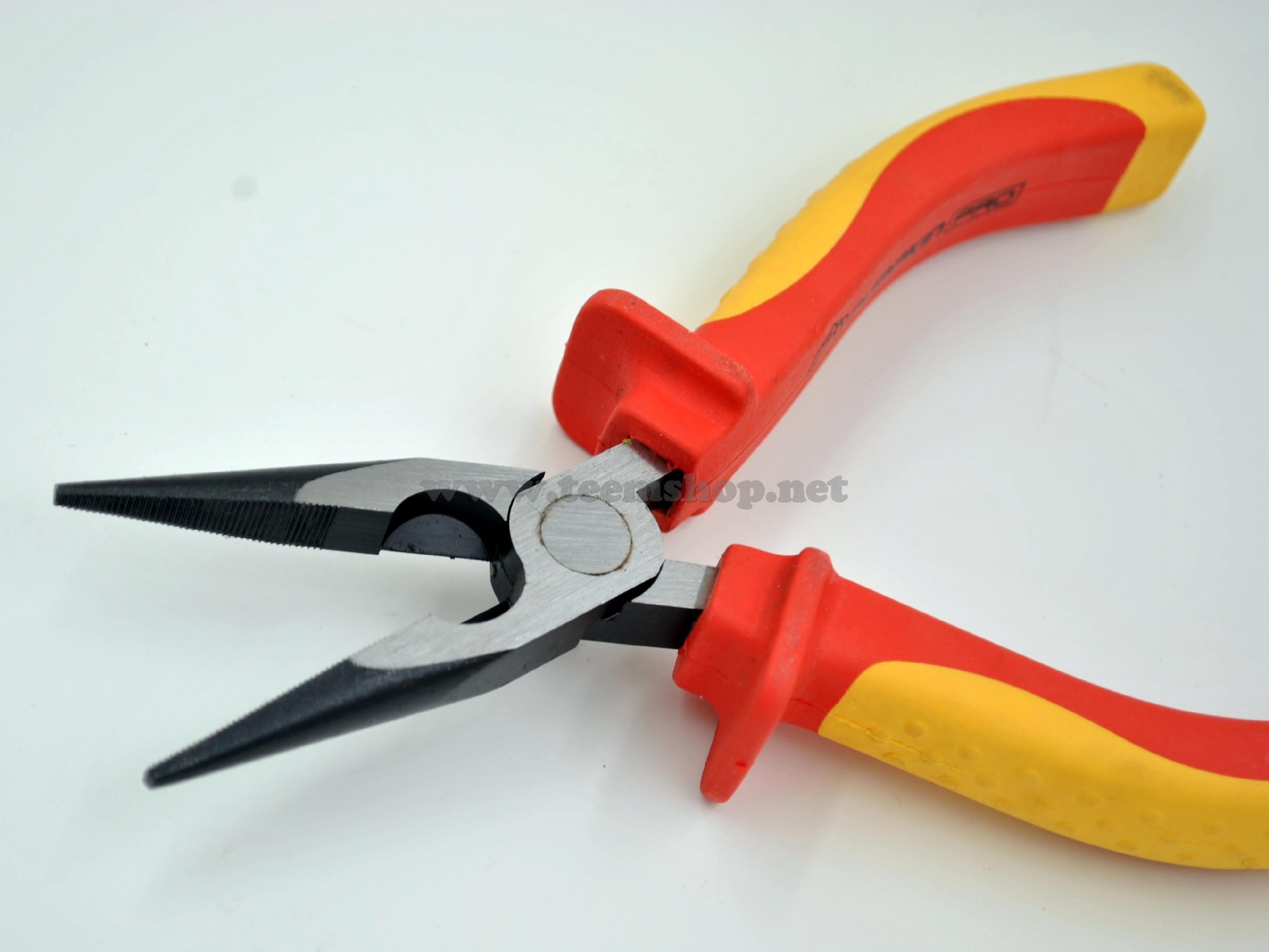 PUMPKIN-PRO คีมหุ้มฉนวนVDE ปากแหลม 6นิ้ว 1000v.