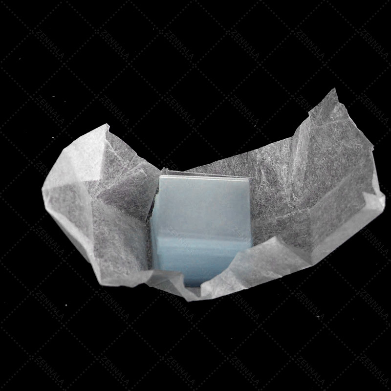 กระจกปิดสไลด์ Microscope 18x18 mm square (1 กล่อง)