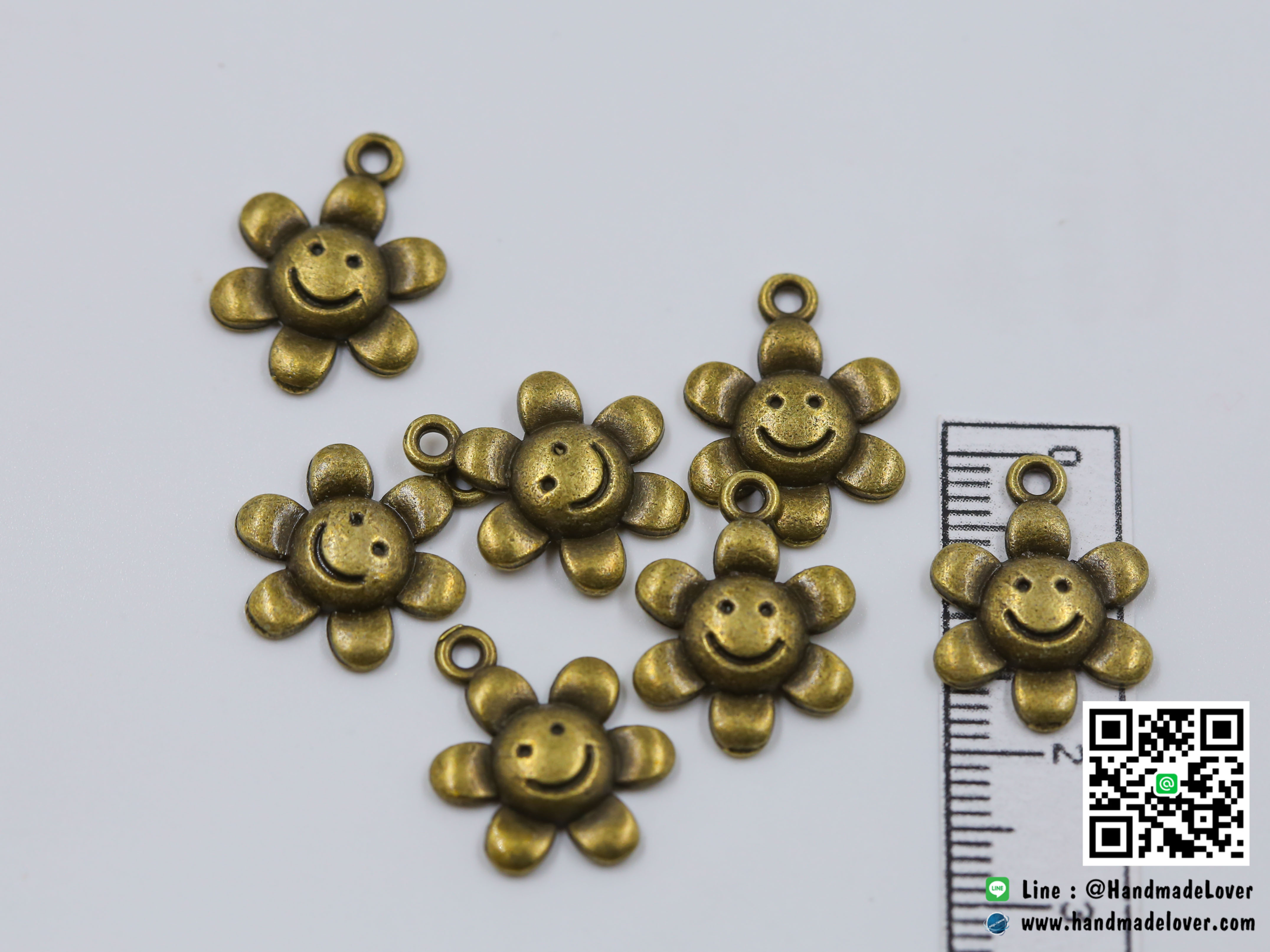 จี้โลหะ สีทองรมดำ รูปดอกไม้ ยิ้ม