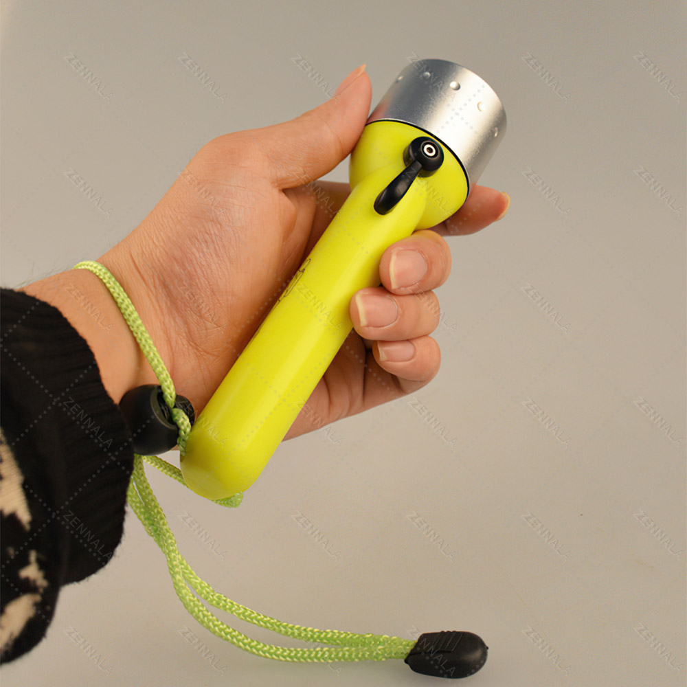 ไฟฉาย กันน้ำ ดำน้ำลึก 100 เมตร