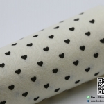 ผ้าสักหลาด พิมพ์ลายหัวใจ สีขาวครีม