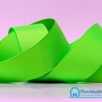 ริบบิ้นผ้า กรอสเกรน สีเขียวสะท้อนแสง ขนาด 25 มิล