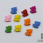 กระดุมไม้ รูปแมว คละสี [แพ็ค 10 เม็ด]