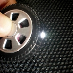 พวงกุญแจล้อรถมีไฟLED 1 ดวง ส่งยกลัง