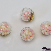 ลูกแก้ว LU-01 ใส่เม็ดสีชมพูขาวด้านใน