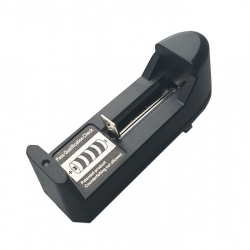 แท่นชาร์จถ่านแดง