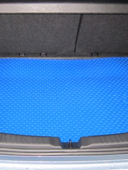 พรมกระดุมแผ่นท้ายสัมภาระ Toyota Yaris 2014-2017