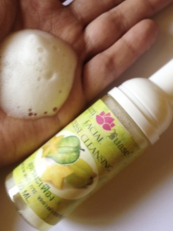 เจลล้างหน้า เนื้อมูส มาดามบัวเซ่ สูตรมะเฟือง 60 กรัม