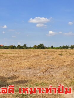 ขายที่ดินติดดถนนใหญ่สาย{3460} อ.อู่ทอง สุพรรณบุรี เนื้อที่ 20 ไร่ 2 งาน ไร่ละ 370,000 บาท {ขายยกแปลง} หน้ากว้างติดถนนใหญ่สาย{3460} กว้าง 78 เมตร ที่สวย ทำเลดี อยู่ใกล้ชุมชน วัด ตลาดนัด ร้านค้า โรงเรียน อยู่ใกล้สถานที่ท่องเที่ยวสำคัญๆในจังหวัดสุพรรณบุรี