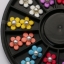 ดอกไม้พลาสติกทรงกลม ติดมุกตรงกลาง คละ6สี กล่องกลมดำ